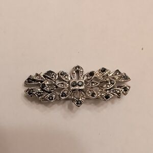 Vintage Silver Tone Ornate Brooch